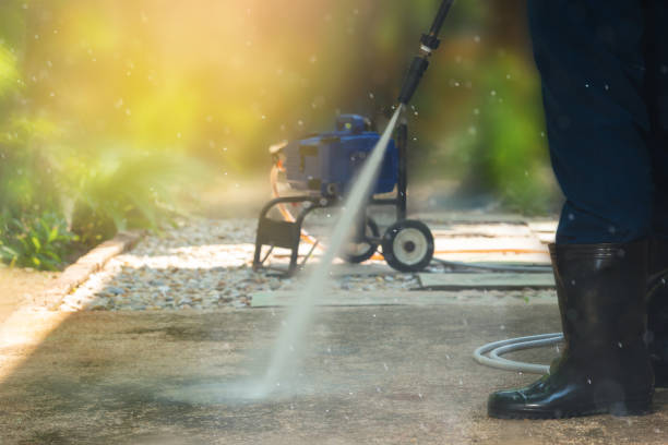 Best Animal Enclosure Cleaning  in Valhalla, NY